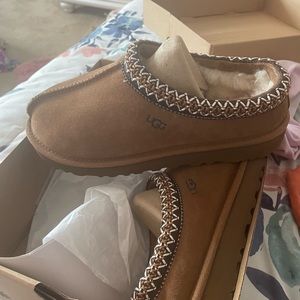 Brand new Never worn Ugg